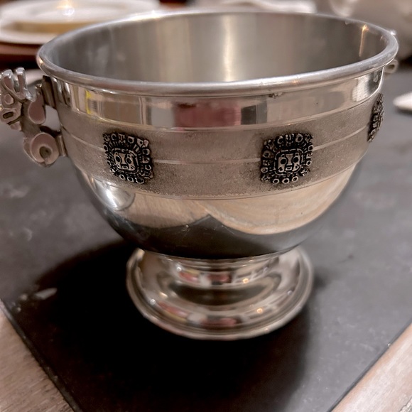 Bolivian " FEMA" Silverplate Decorative Urn - Picture 4 of 5